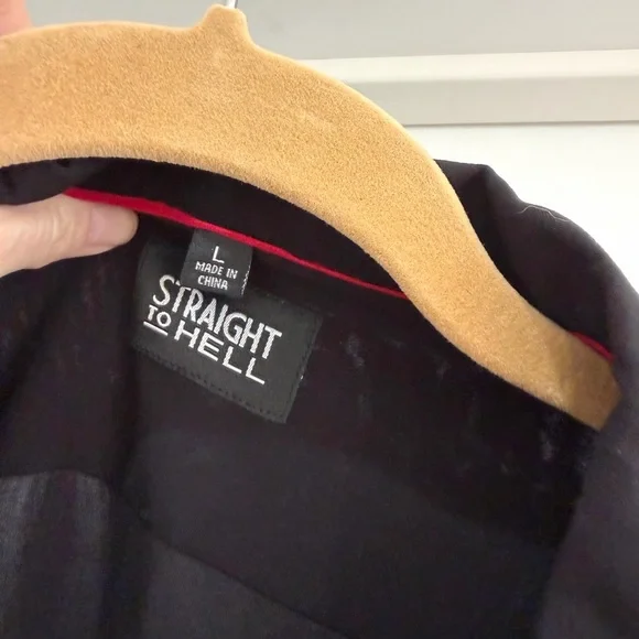 Straight to Hell Classic Black Men's Button Down Dress Shirt - Picture 4 of 4